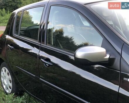 Черный Рено Клио, объемом двигателя 1.6 л и пробегом 214 тыс. км за 6900 $, фото 23 на Automoto.ua