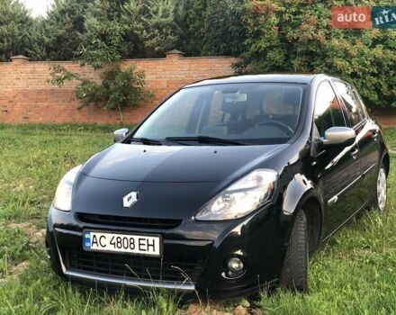 Черный Рено Клио, объемом двигателя 1.6 л и пробегом 214 тыс. км за 6900 $, фото 1 на Automoto.ua