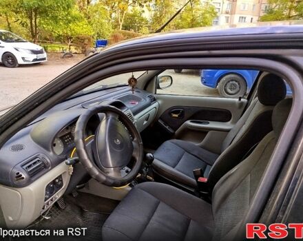 Рено Клио 2005 в Каменское - Днепродзержинск на Automoto.ua Черный Рено Клио, объемом двигателя 1.4 л и пробегом 350 тыс. км за 2100 $, фото 3 на Automoto.ua