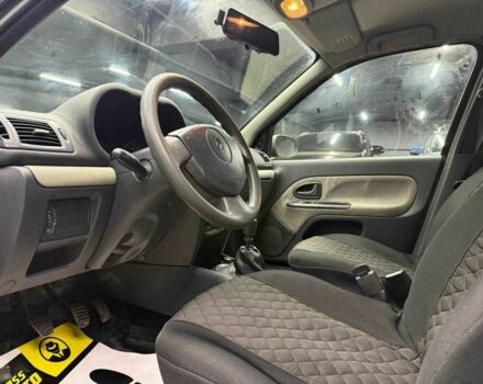 Черный Рено Клио, объемом двигателя 1.2 л и пробегом 212 тыс. км за 3700 $, фото 7 на Automoto.ua