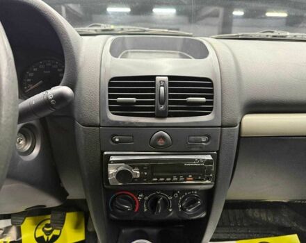 Черный Рено Клио, объемом двигателя 1.2 л и пробегом 212 тыс. км за 3700 $, фото 10 на Automoto.ua