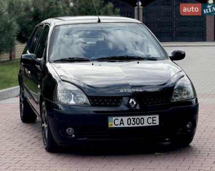 Черный Рено Клио, объемом двигателя 1.4 л и пробегом 210 тыс. км за 3999 $, фото 11 на Automoto.ua