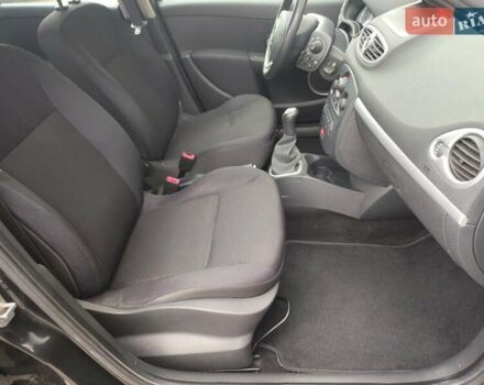 Черный Рено Клио, объемом двигателя 1.1 л и пробегом 222 тыс. км за 4699 $, фото 19 на Automoto.ua