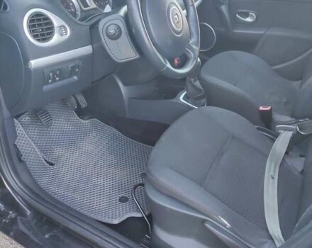 Черный Рено Клио, объемом двигателя 1.1 л и пробегом 220 тыс. км за 5000 $, фото 4 на Automoto.ua