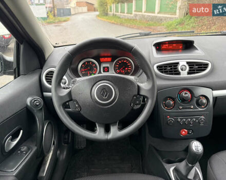 Чорний Рено Кліо, об'ємом двигуна 1.6 л та пробігом 191 тис. км за 5390 $, фото 13 на Automoto.ua