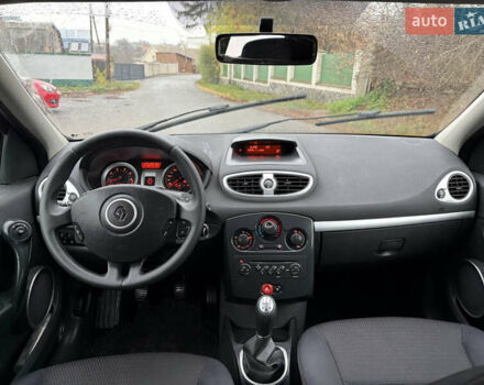 Чорний Рено Кліо, об'ємом двигуна 1.6 л та пробігом 191 тис. км за 5390 $, фото 2 на Automoto.ua