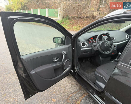 Чорний Рено Кліо, об'ємом двигуна 1.6 л та пробігом 191 тис. км за 5390 $, фото 20 на Automoto.ua