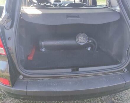 Черный Рено Клио, объемом двигателя 1.1 л и пробегом 220 тыс. км за 5000 $, фото 7 на Automoto.ua