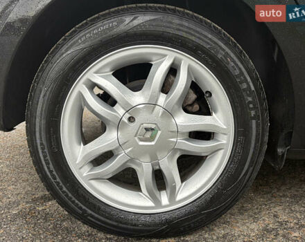 Чорний Рено Кліо, об'ємом двигуна 1.6 л та пробігом 191 тис. км за 5390 $, фото 27 на Automoto.ua