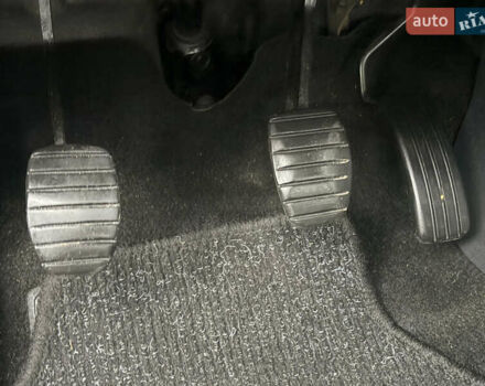 Чорний Рено Кліо, об'ємом двигуна 1.6 л та пробігом 191 тис. км за 5390 $, фото 33 на Automoto.ua