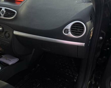 Рено Клио 2009 в Виннице на Automoto.ua Черный Рено Клио, объемом двигателя 1.2 л и пробегом 167 тыс. км за 5000 $, фото 4 на Automoto.ua