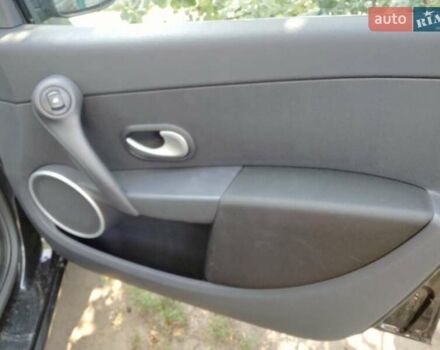 Черный Рено Клио, объемом двигателя 1.2 л и пробегом 208 тыс. км за 5000 $, фото 6 на Automoto.ua