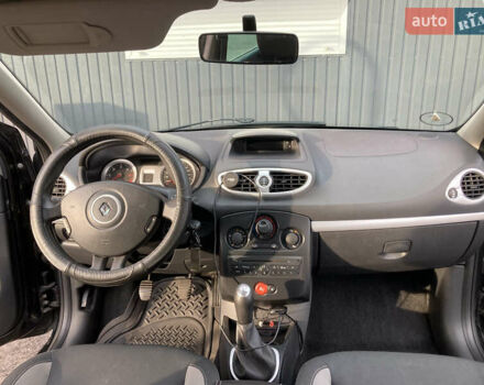 Рено Клио 2011 в Киеве на Automoto.ua Черный Рено Клио, объемом двигателя 1.5 л и пробегом 217 тыс. км за 5800 $, фото 7 на Automoto.ua