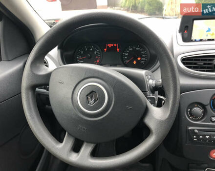 Черный Рено Клио, объемом двигателя 1.2 л и пробегом 109 тыс. км за 5800 $, фото 21 на Automoto.ua