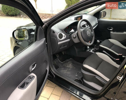 Черный Рено Клио, объемом двигателя 1.2 л и пробегом 109 тыс. км за 5800 $, фото 25 на Automoto.ua