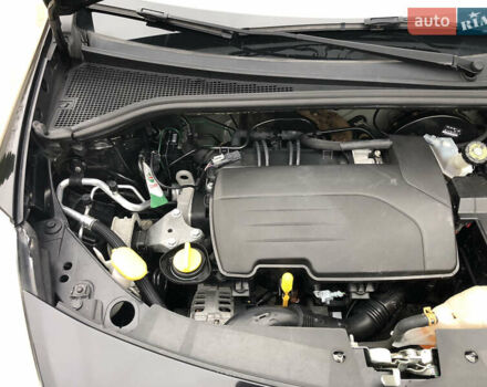 Черный Рено Клио, объемом двигателя 1.2 л и пробегом 109 тыс. км за 5800 $, фото 37 на Automoto.ua