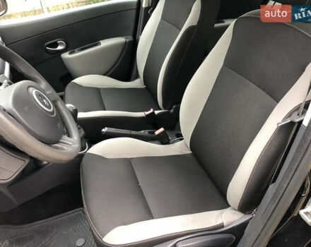 Черный Рено Клио, объемом двигателя 1.2 л и пробегом 109 тыс. км за 5800 $, фото 23 на Automoto.ua