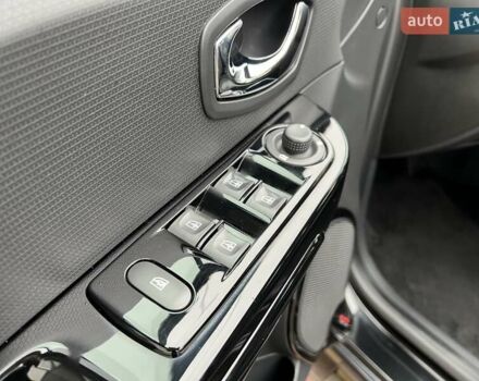 Чорний Рено Кліо, об'ємом двигуна 1.2 л та пробігом 217 тис. км за 8800 $, фото 9 на Automoto.ua