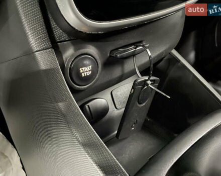 Чорний Рено Кліо, об'ємом двигуна 0 л та пробігом 197 тис. км за 8650 $, фото 17 на Automoto.ua