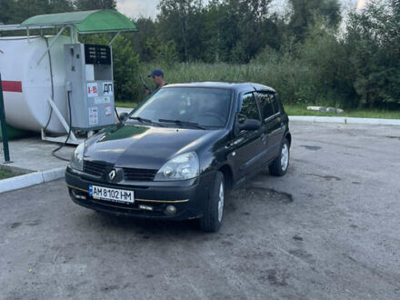 Рено Клио 2004 в Коростене на Automoto.ua Черный Рено Клио, объемом двигателя 1.4 л и пробегом 263 тыс. км за 2200 $, фото 1 на Automoto.ua