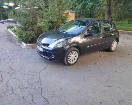 Чорний Рено Кліо, об'ємом двигуна 1.6 л та пробігом 235 тис. км за 3750 $, фото 1 на Automoto.ua
