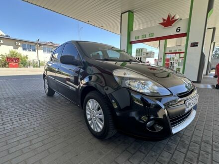 Рено Клио 2009 в Житомире на Automoto.ua Черный Рено Клио, объемом двигателя 1.1 л и пробегом 162 тыс. км за 4999 $, фото 1 на Automoto.ua