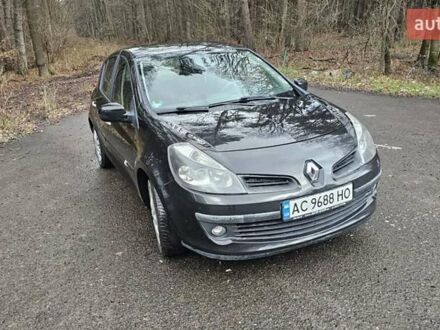 Черный Рено Клио, объемом двигателя 1.2 л и пробегом 176 тыс. км за 4700 $, фото 1 на Automoto.ua