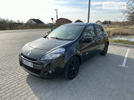 Рено Кліо 2010 у Новий Розділ на Automoto.ua Чорний Рено Кліо, об'ємом двигуна 1.5 л та пробігом 215 тис. км за 5800 $, фото 1 на Automoto.ua