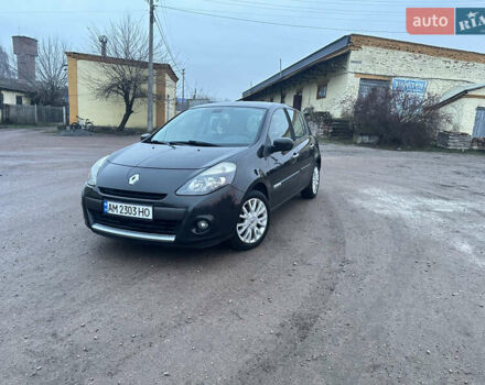 Черный Рено Клио, объемом двигателя 1.46 л и пробегом 230 тыс. км за 5000 $, фото 1 на Automoto.ua