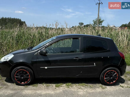 Рено Клио 2012 в Малине на Automoto.ua Черный Рено Клио, объемом двигателя 1.1 л и пробегом 134 тыс. км за 3800 $, фото 1 на Automoto.ua