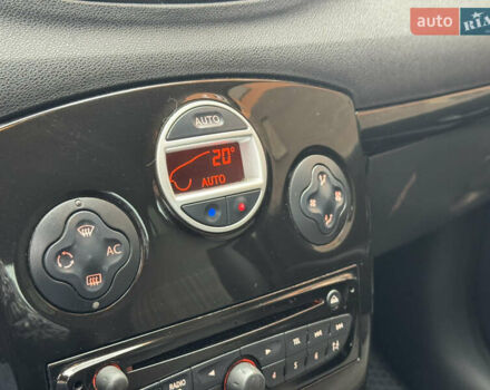 Коричневый Рено Клио, объемом двигателя 1.6 л и пробегом 147 тыс. км за 5300 $, фото 14 на Automoto.ua