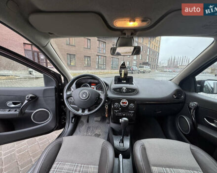 Коричневый Рено Клио, объемом двигателя 1.6 л и пробегом 147 тыс. км за 5300 $, фото 25 на Automoto.ua