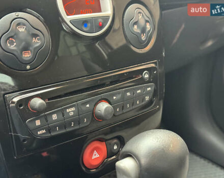 Коричневый Рено Клио, объемом двигателя 1.6 л и пробегом 147 тыс. км за 5300 $, фото 15 на Automoto.ua