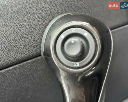 Коричневый Рено Клио, объемом двигателя 1.6 л и пробегом 147 тыс. км за 5300 $, фото 12 на Automoto.ua