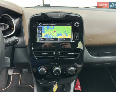 Коричневый Рено Клио, объемом двигателя 1.2 л и пробегом 146 тыс. км за 7699 $, фото 72 на Automoto.ua