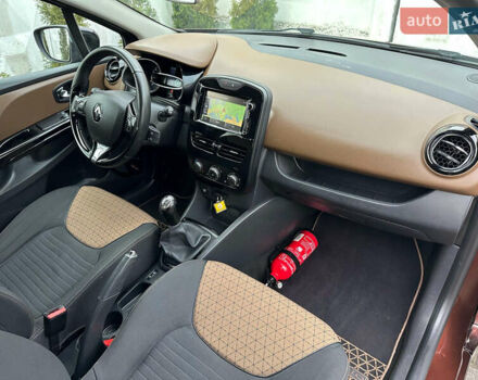 Коричневый Рено Клио, объемом двигателя 1.2 л и пробегом 146 тыс. км за 7699 $, фото 82 на Automoto.ua