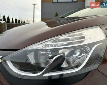 Коричневый Рено Клио, объемом двигателя 1.2 л и пробегом 146 тыс. км за 7699 $, фото 14 на Automoto.ua