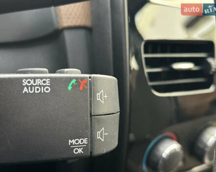 Коричневый Рено Клио, объемом двигателя 1.2 л и пробегом 146 тыс. км за 7699 $, фото 70 на Automoto.ua