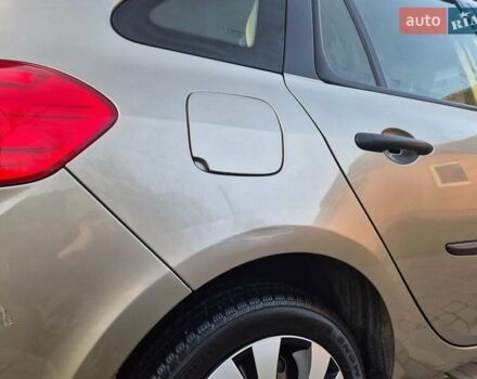 Коричневый Рено Клио, объемом двигателя 1.2 л и пробегом 187 тыс. км за 5200 $, фото 12 на Automoto.ua