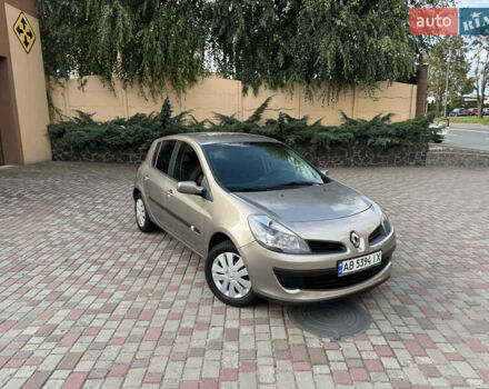 Коричневый Рено Клио, объемом двигателя 1.2 л и пробегом 178 тыс. км за 4200 $, фото 1 на Automoto.ua
