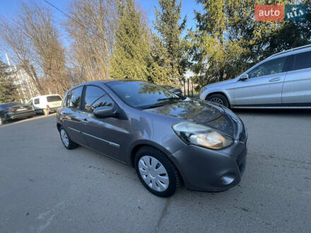 Коричневый Рено Клио, объемом двигателя 1.5 л и пробегом 279 тыс. км за 4950 $, фото 1 на Automoto.ua