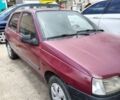 Красный Рено Клио, объемом двигателя 0 л и пробегом 200 тыс. км за 900 $, фото 1 на Automoto.ua