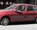 Красный Рено Клио, объемом двигателя 1.4 л и пробегом 155 тыс. км за 3300 $, фото 1 на Automoto.ua