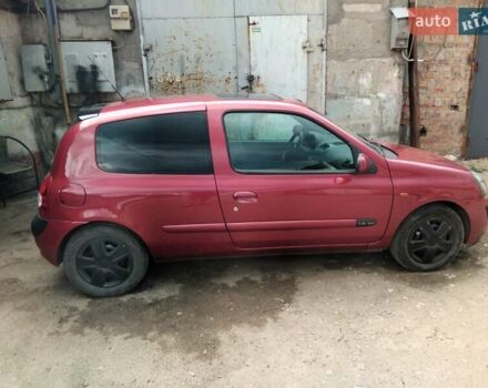 Красный Рено Клио, объемом двигателя 1.39 л и пробегом 200 тыс. км за 5000 $, фото 3 на Automoto.ua