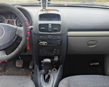 Червоний Рено Кліо, об'ємом двигуна 1.4 л та пробігом 228 тис. км за 3600 $, фото 9 на Automoto.ua