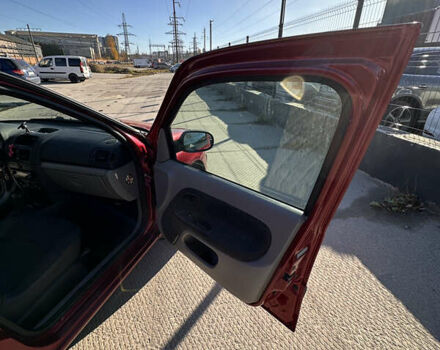 Червоний Рено Кліо, об'ємом двигуна 1.39 л та пробігом 141 тис. км за 3650 $, фото 12 на Automoto.ua