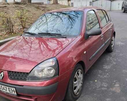 Красный Рено Клио, объемом двигателя 1.39 л и пробегом 997 тыс. км за 3800 $, фото 2 на Automoto.ua