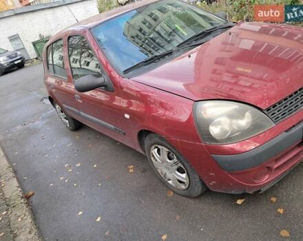 Красный Рено Клио, объемом двигателя 1.39 л и пробегом 997 тыс. км за 3800 $, фото 3 на Automoto.ua
