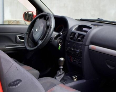 Червоний Рено Кліо, об'ємом двигуна 1.2 л та пробігом 75 тис. км за 2500 $, фото 14 на Automoto.ua