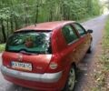Красный Рено Клио, объемом двигателя 1.2 л и пробегом 142 тыс. км за 3700 $, фото 3 на Automoto.ua